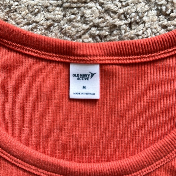 Old navy athletic tank - Picture 2 of 5